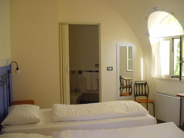 Maison d'hôtes Giardino Di Sicilia à SantʼAgata di Militello Chambre photo