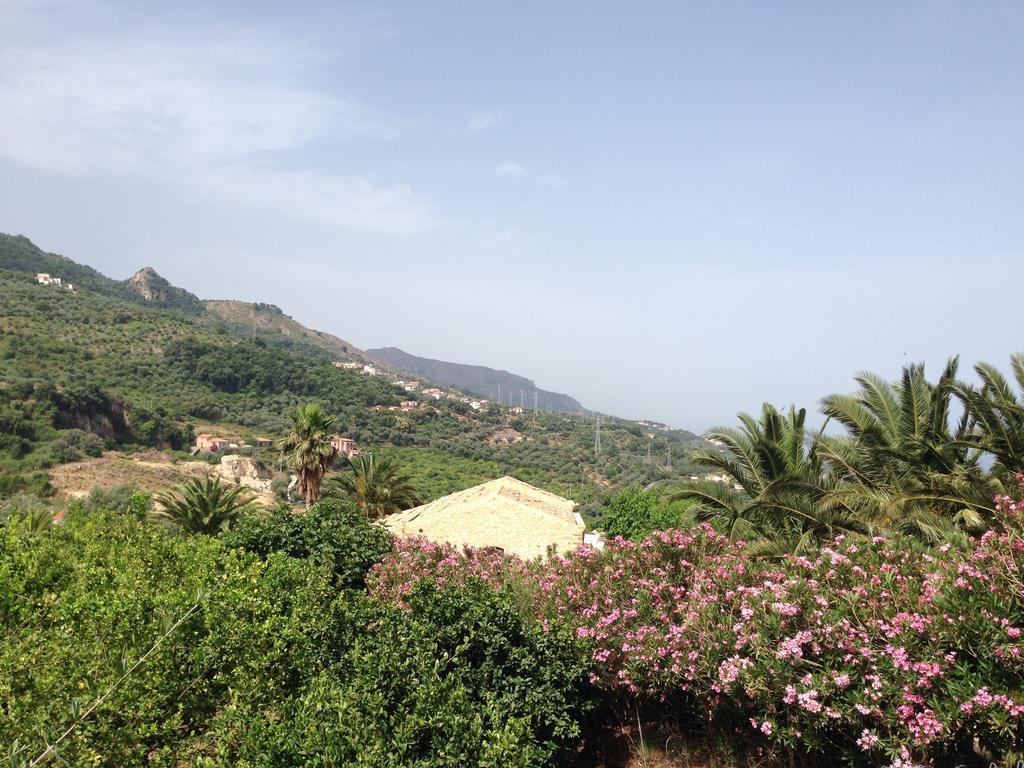 Maison d'hôtes Giardino Di Sicilia à SantʼAgata di Militello Extérieur photo
