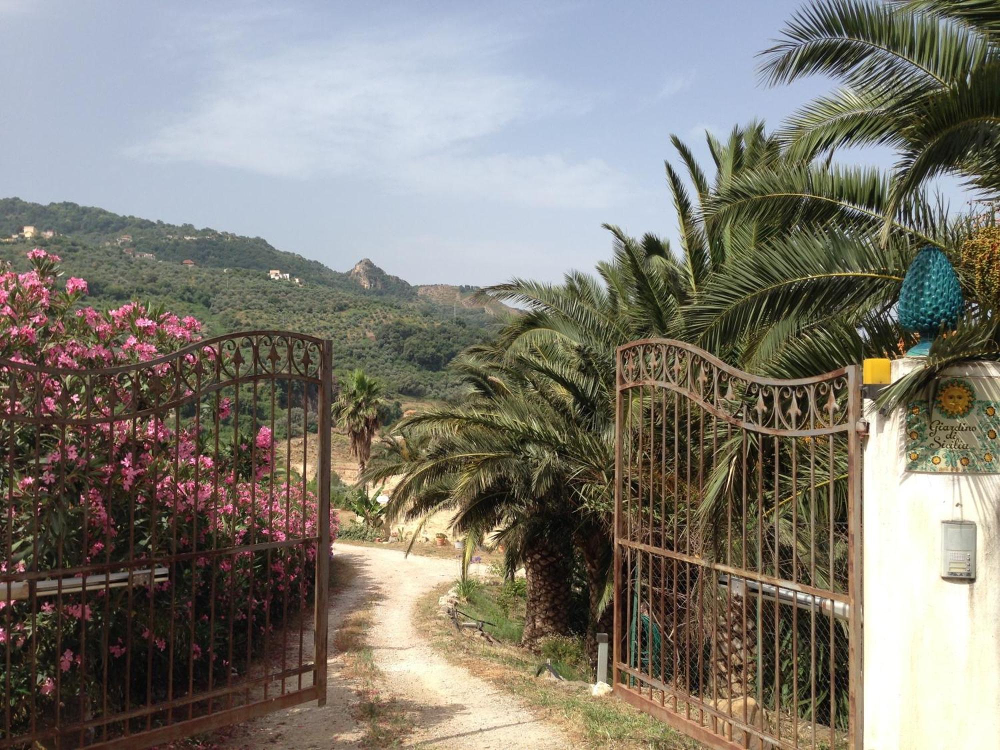 Maison d'hôtes Giardino Di Sicilia à SantʼAgata di Militello Extérieur photo